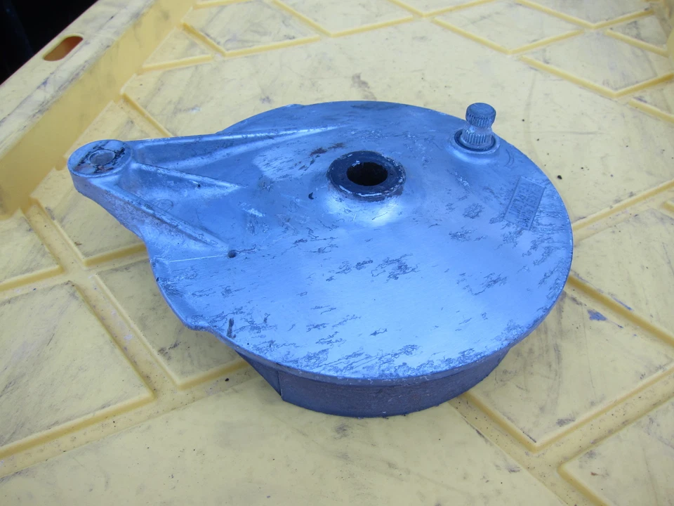 Freio a tambor 1980 Suzuki GN 400 T OEM  - Imagem 4 de 4