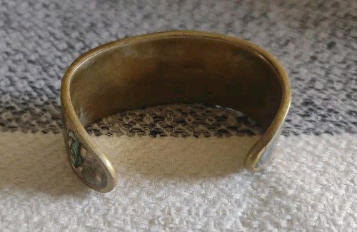 MEXICO Vintage Wide Cuff Bracelet Abalone Mother of Pearl Flower Alpaca - Picture 4 of 4