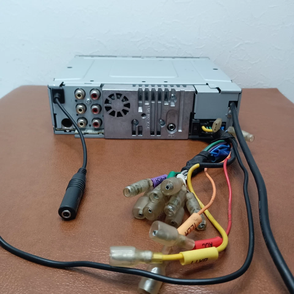 Alpine CDE-145J Ricevitore CD audio per auto 1DIN ingresso USB AUX testato sp... - Immagine 3 di 4