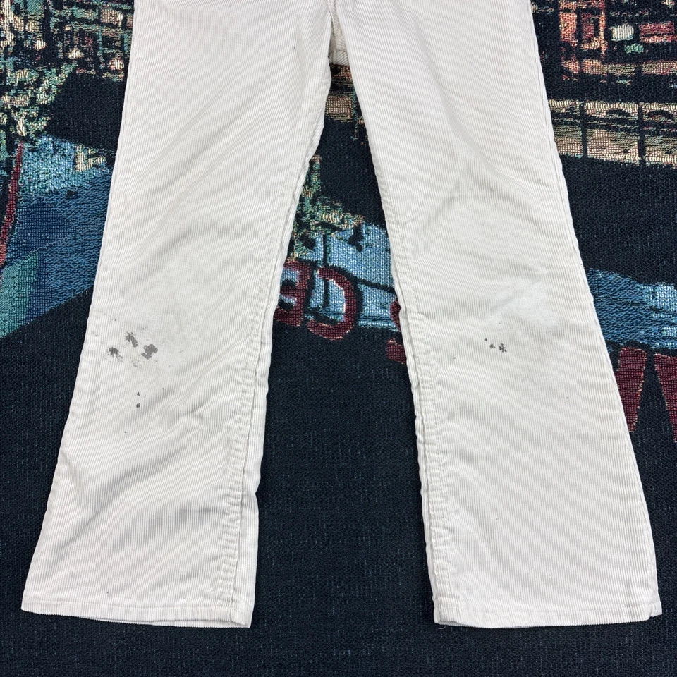 Pantalones de mezclilla acampanados de pana vintage años 60 Levi's Big E crema 22x21 niños jóvenes Foto 4 de 4