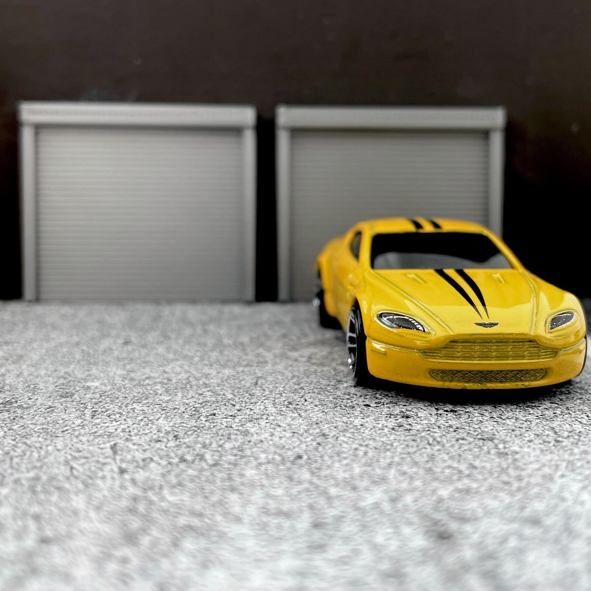 1:64 Scale Model Diorama Garage Workshop Doors Gates | eBay