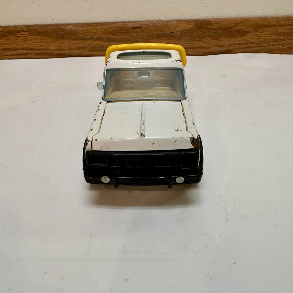 "Camioneta pickup vintage de 8"" de metal prensado y plástico Metal Muscle EE. UU."  Foto 3 de 4