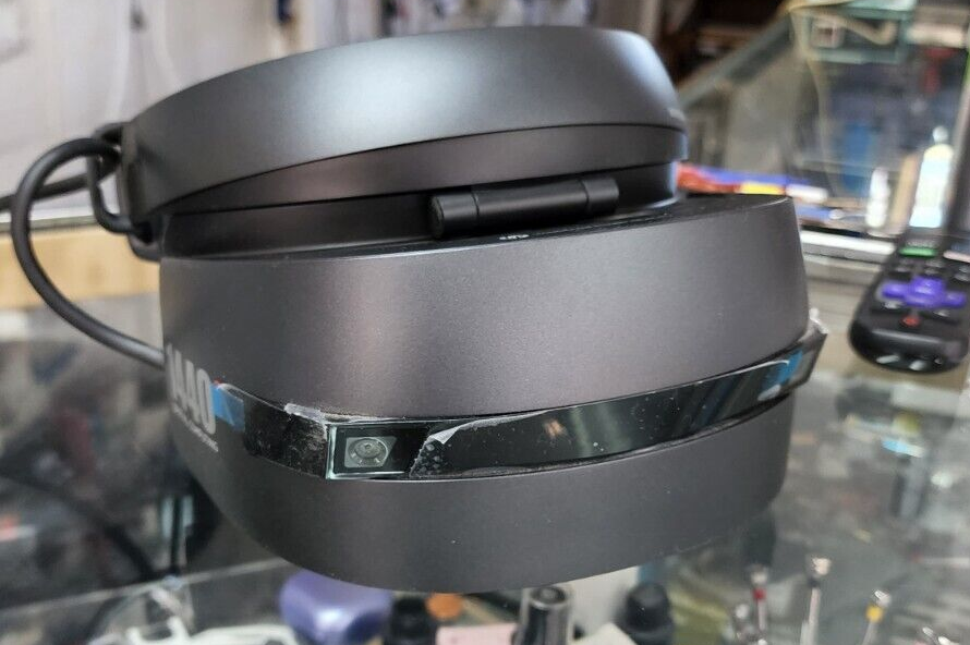 HP Windows Mixed Reality Headset | 1440 x 2 | 90 Hz