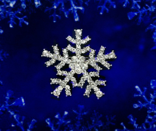 ICE WHITE RHINESTONE SILVER SNOWFLAKE  WINTER PIN BROOCH~CHRISTMAS HANUKKAH GIFT