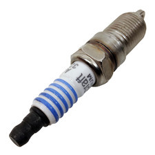 New Genuine Ford SP-470 / AGSF32FSM Platinum Ignition Spark Plug Plugs  Lot Of 4