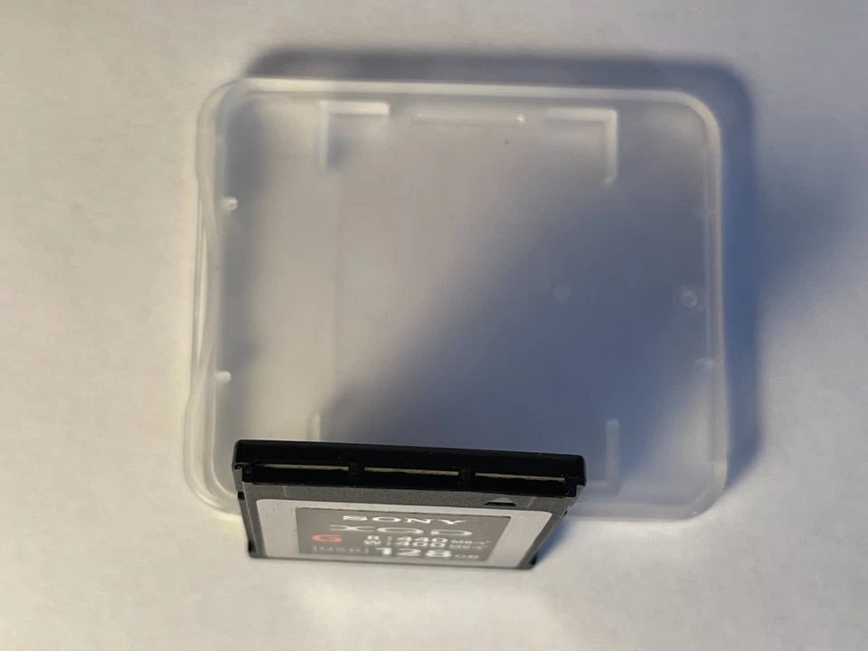 Sony XQD 128GB Serie G - Tarjeta de memoria de alta velocidad - QD-G128E Foto 3 de 3