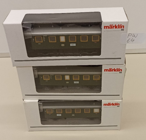 MÄRKLIN H0,  2 x Nr. 4310 + 1 x 4320, Personenwagen 2.Kl. der DB  ( PW 64 ) | Condition: Gebraucht