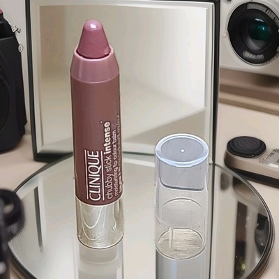 CLINIQUE Chubby Stick Intense Moisturizing Lip Balm 01 Curviest Caramel Shade 