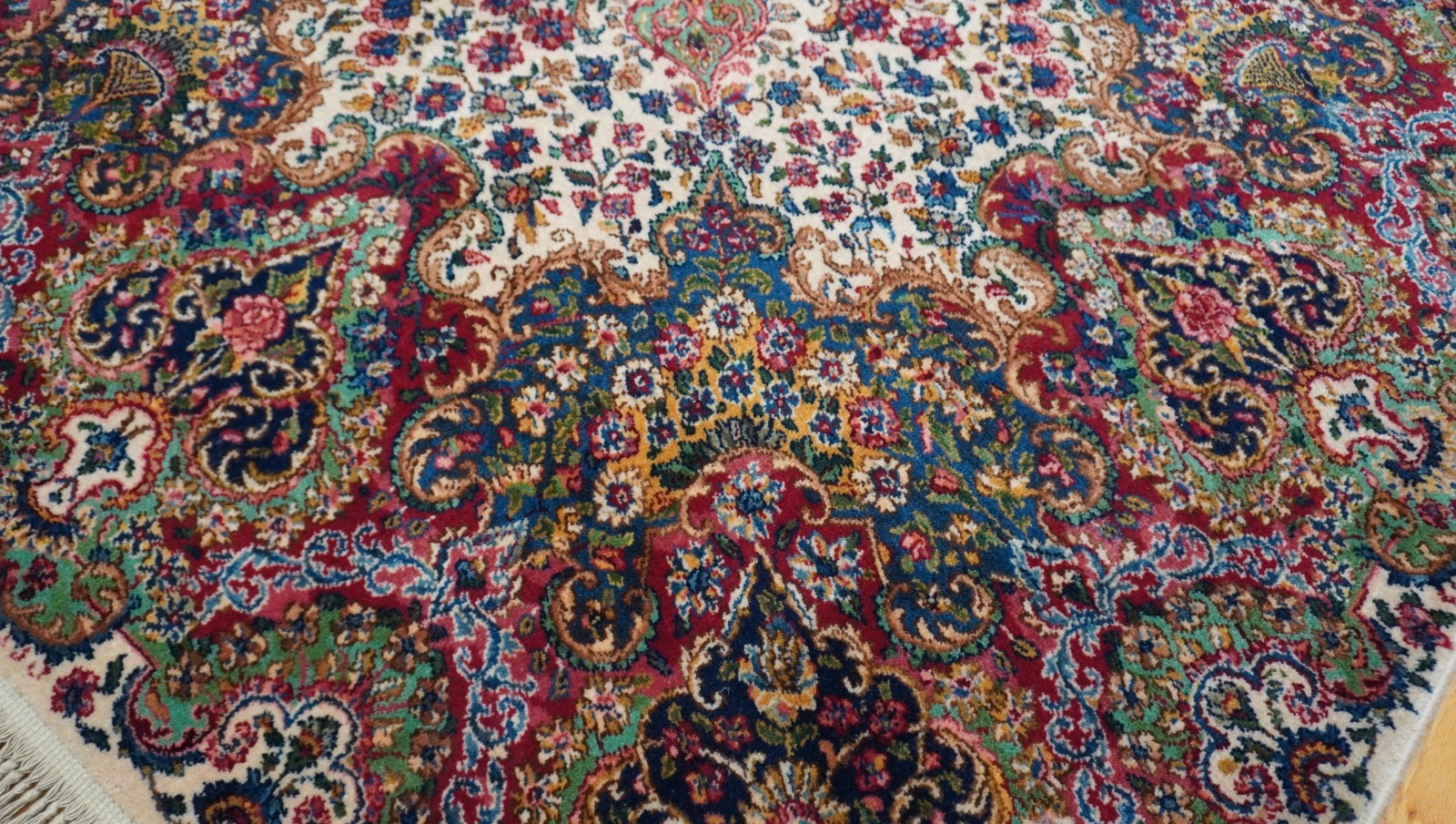 Authentic Karastan 8'8" x 12' Floral Kirman700-742 Wool Pile Large Rug Excellent