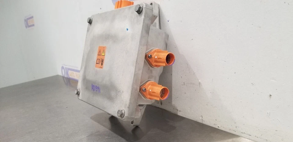 CARGADOR DODGE CENTRO DE DISTRIBUCIÓN DE ENERGÍA INTELIGENTE 24 68598673AE Foto 4 de 4