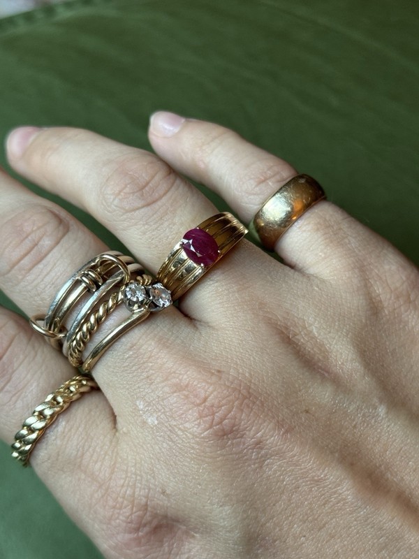 Vintage solitaire oval 10k yellow gold natural ruby ring size 8 3.5g