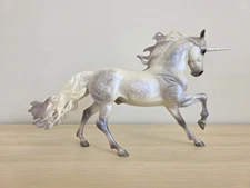 Breyer Traditional Model Horse 2011 JCP Pearlescent Andalusian Unicorn #410537