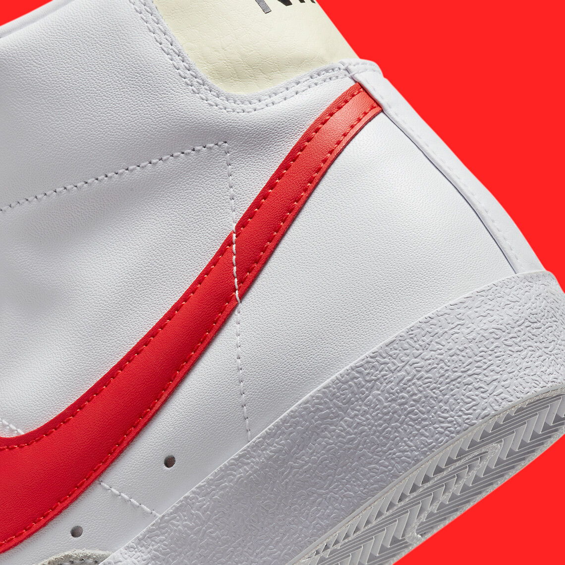 Nike Blazer Mid  display picture 1