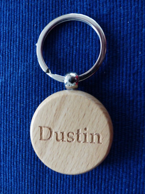 Schlüsselanhänger aus Holz - Namenanhänger *** DUSTIN ***