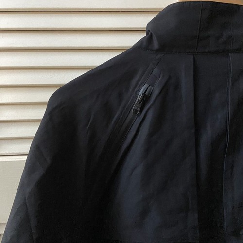 Chaqueta cortavientos negra con cremallera completa Umbro Undermycar Techwear talla L RARA - Imagen 12 de 14