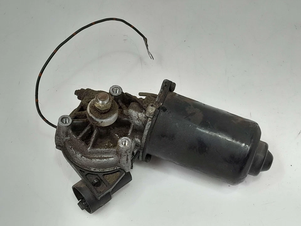 91 - 97 Toyota Previa Windshield Wiper Motor OEM 8511028100 - Image 4 of 4