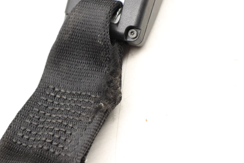 2016-2018 BMW 340I XDRIVE - REAR SEAT BELT Buckle / Receiver 7243311 Foto 3 de 4