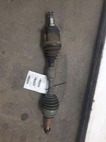 05-10 SCION TC 2,4 L TRACCIÓN DELANTERA EN EL LADO DEL CONDUCTOR EJE DELANTERO EJE  Foto 2 de 4