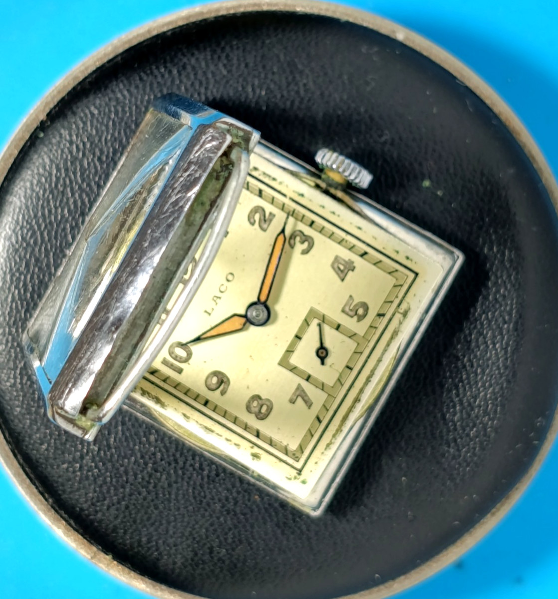 Laco Art-Deco rectangular vintage wristwatch 1930s Cal. Durowe 526 View 3