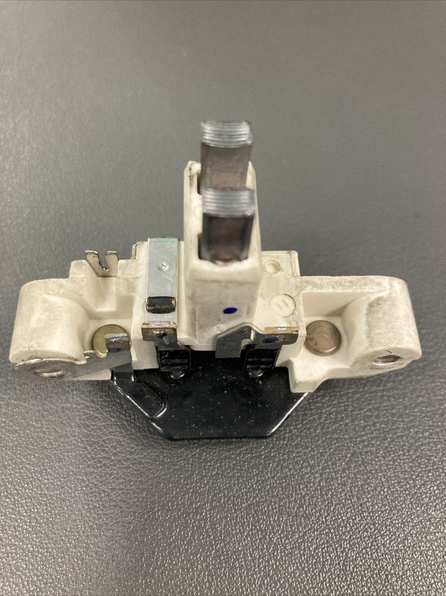 994442300 Alfa Romeo Voltage Regulator Switch - Bosch 1197311214  