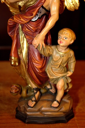 8" HAND CARVED WOOD SAINT GUARDIAN ARCHANGEL RAPHAEL + TOBIAS STATUE SCULPTURE - Picture 4 of 14