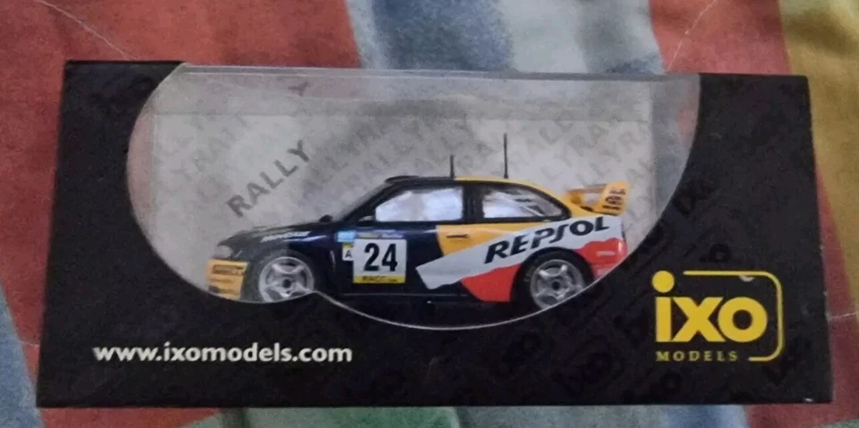 IXO Modelos SEAT Córdoba WRC EVO3 Repsol M. Blazquez/J.Mercader Catalunya 2001 Foto 2 de 4