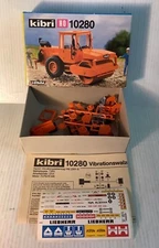 KIBRI #10280  HAMM Model HW 2301-S Vibration Road Roller  KIT  H.O. 1/87