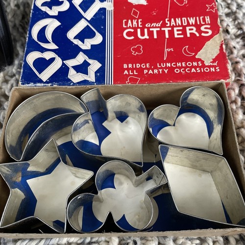 Vintage Metal Cake & Sandwich Cookie Cutters Bridge Luncheon Party Biscuits - Picture 2 of 9