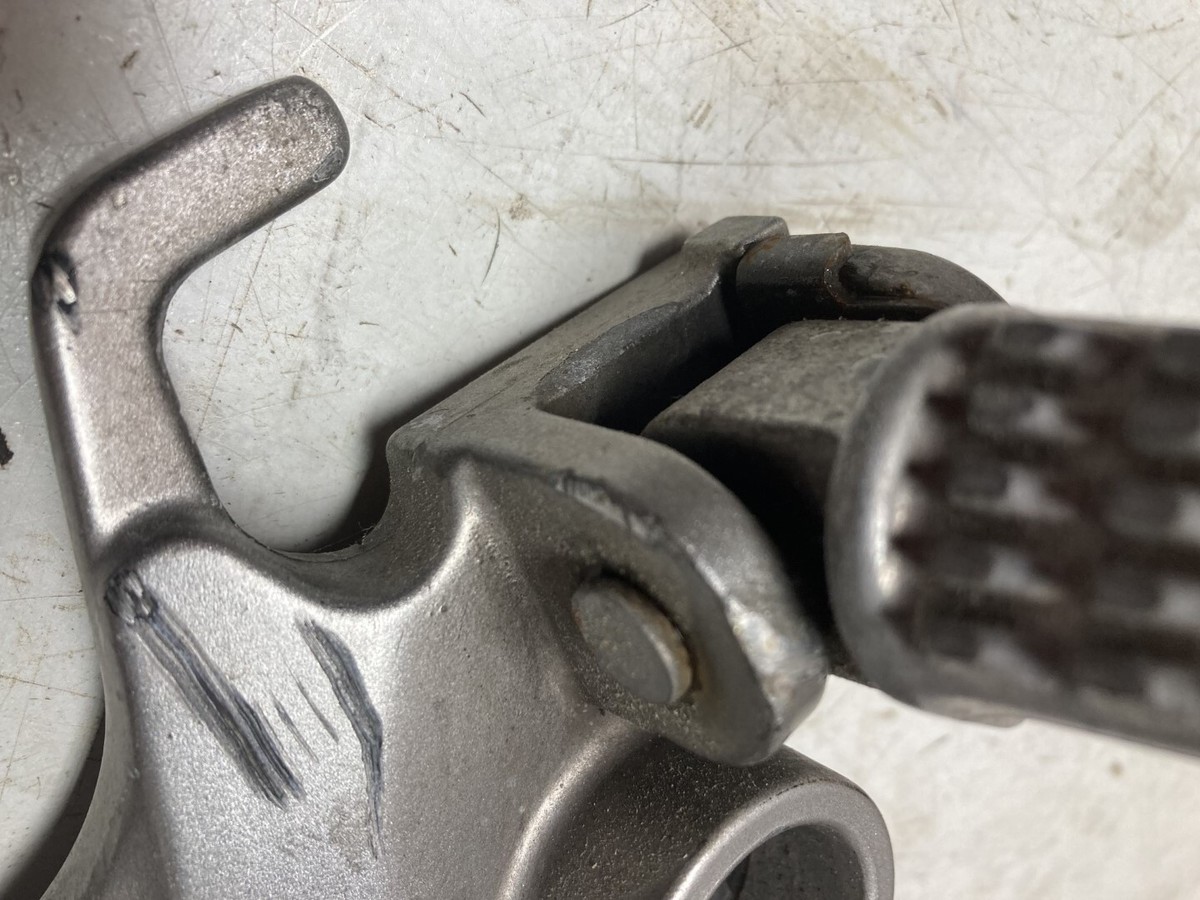 お客　12足 04 Kawasaki ZX1200 ZX 1200 B ZX12 Ninja Rear Back Right Foot