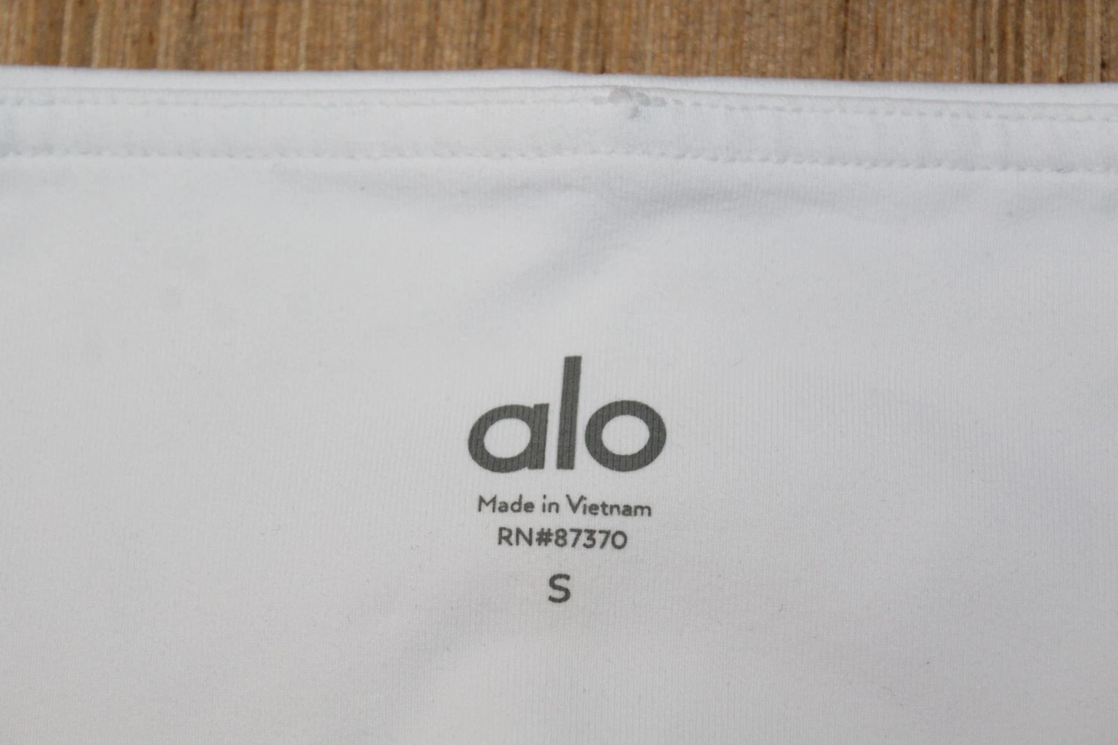 alo-yoga mesh 7/8 leggings