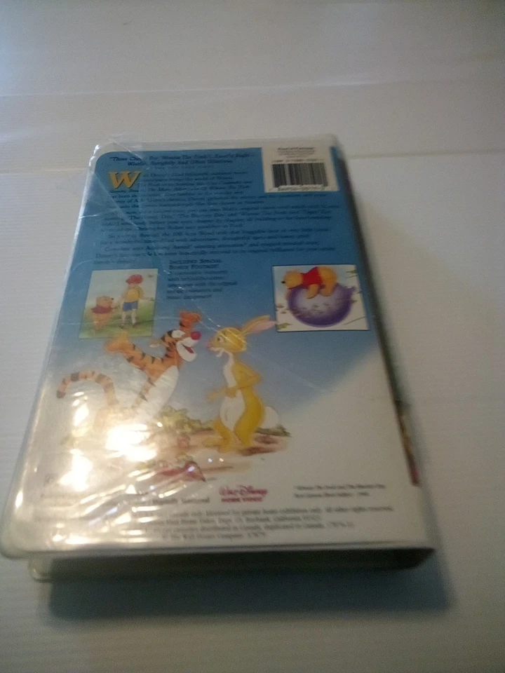 Walt Disney - The Many Adventures of Winnie the Pooh - VHS Damaged Case - Image 3 of 4
