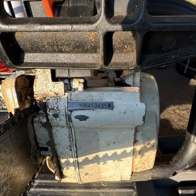 STIHL MS 200T Gasoline-Powered Chainsaw, White Orange Black Color