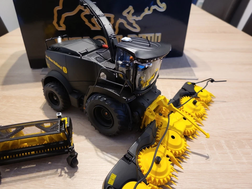 Marge Models New Holland Häcksler "Yellow Bull " Limited Edition Black - Bild 4 von 4