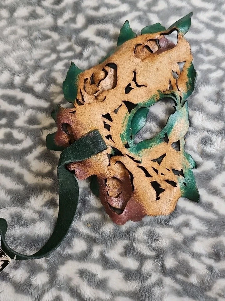 Кожаная маска ArtsMyths с фиолетовыми розами для косплея Ren Faire Masquerade новая с ценниками ЧИТАЙТЕ - Изображение 3 из 4