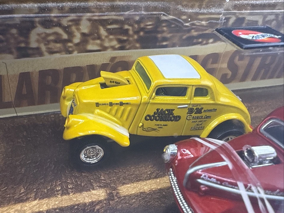 Juego de dos autos Hot Wheels 2000 100 % Willys Gassers rojo 41 y amarillo 32 envío gratuito Foto 3 de 4