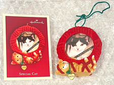 Vintage Special Cat w/Ball Of Yarn Picture Frame Hallmark Keepsake Ornament 2004