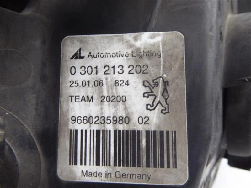 0 301 213 202 headlamp rh 19790 for PEUGEOT 407 2.0 HDI 2006 - Image 3 of 4