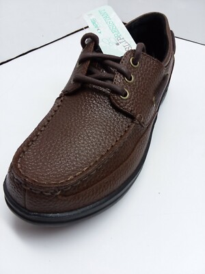 New Apex Men's shoes model A1100M  comfort brown boat size 7.5. medium