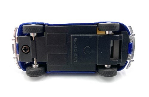 UNKNOWN BRAND VOLKSWAGEN BUG - 1:64 SCALE - Picture 4 of 4