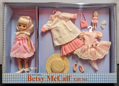 Tiny Betsy McCall Party Pink Druベッツィドール