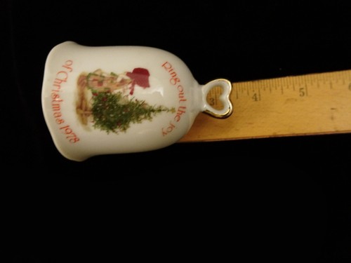 1970s Holly Hobbie Gift Bundle Christmas Ornament Porcelain Bell Gift Bag Set 3 - Picture 19 of 21