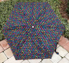 TOTES SIGNATURE UMBRELLA BLACK RAINDROPS SUNGUARD 50 SPF 44 IN COVERAGE NWT