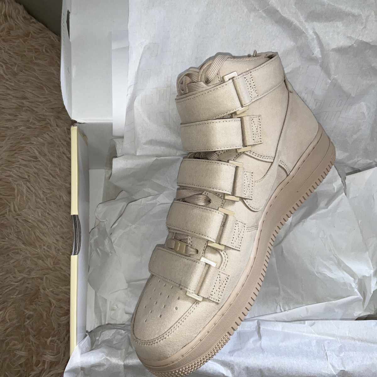 Size 11.5 - Nike Air Force 1 High '07 SP x Billie Eilish Size 11.5 - Nike Air Force 1 High '07 SP x Billie Eilish