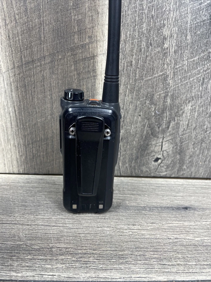 HYT TC-580 Black Handheld LCD 256-Channels 400-470MHz 2-Way Radio Walkie Talkie - Image 4 of 4