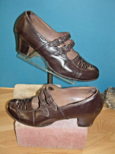 Double strap Mary Jane by Walkover 1930s 8C