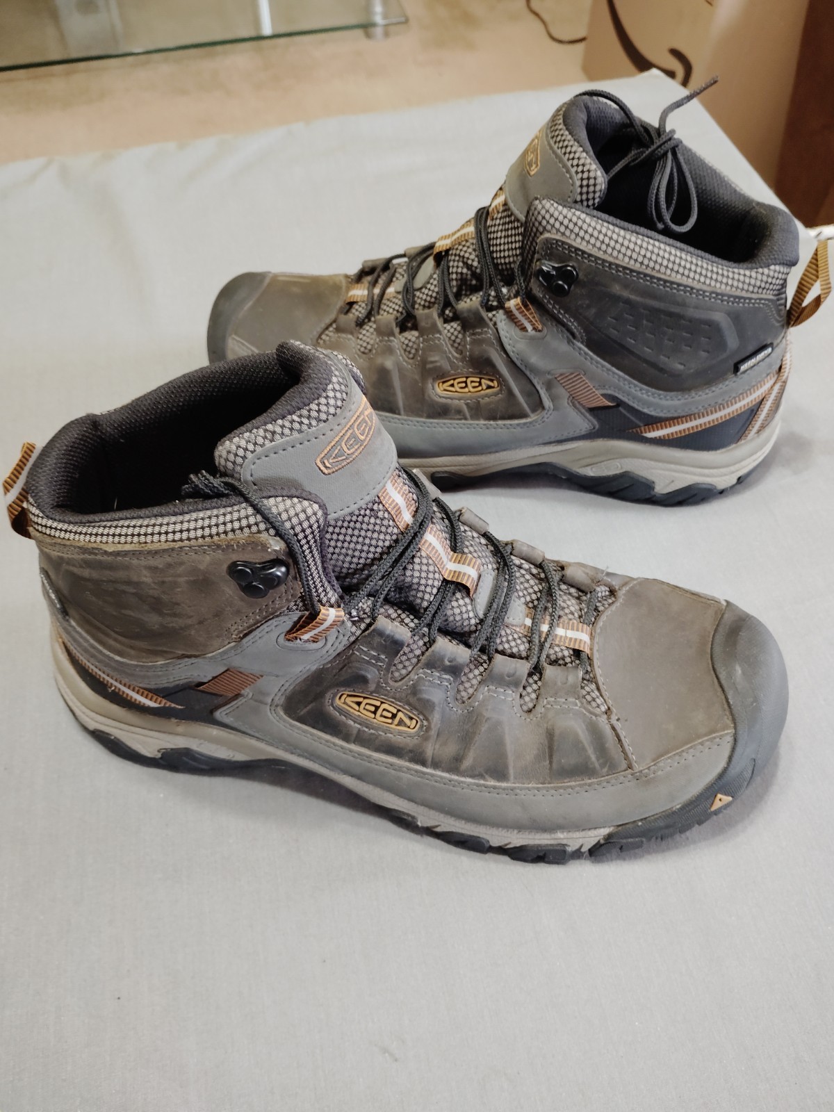 Keen Targhee III Mid Olive/Gray/Black Waterproof Hiking Chore Barn Boots Men 13*