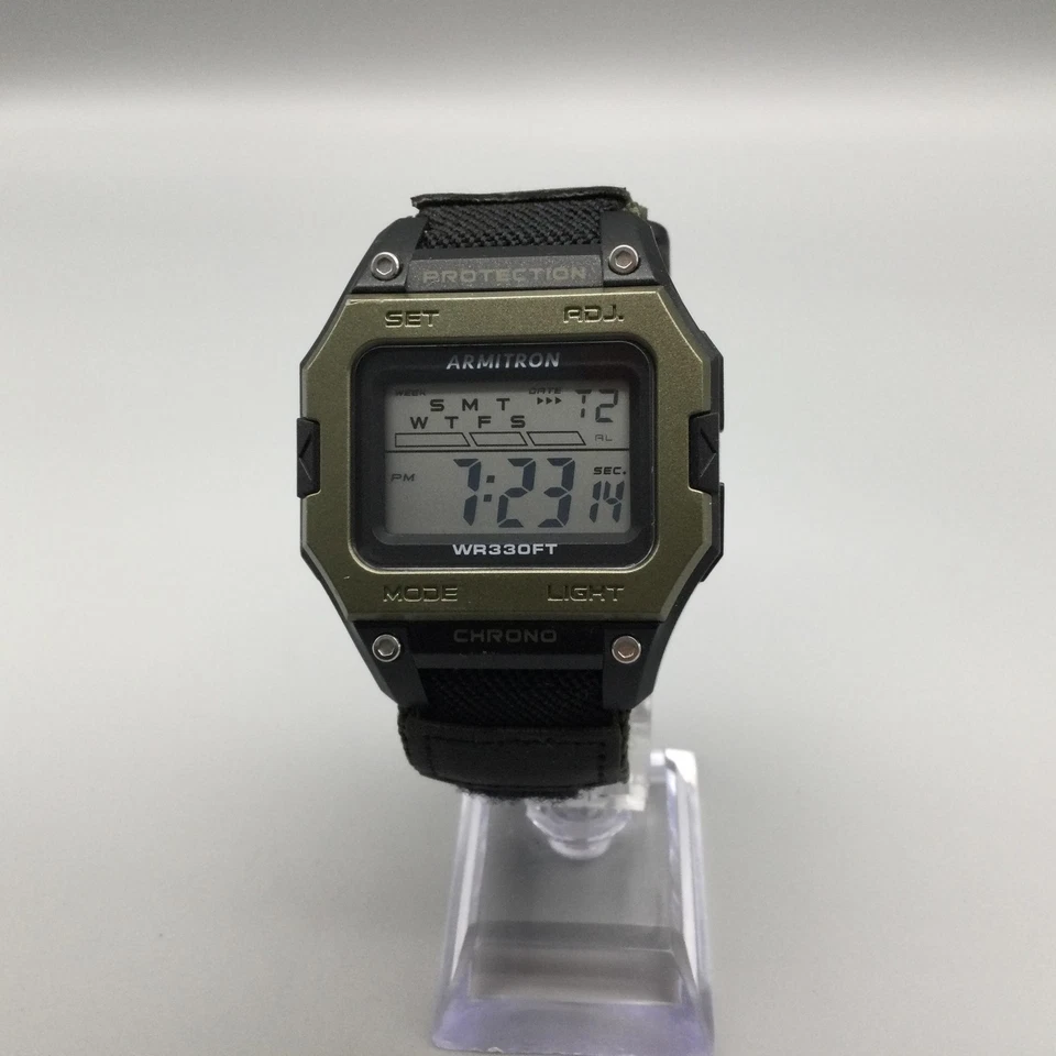 Reloj digital Armitron para hombre 45 mm 100 M cronógrafo retroiluminación correa de nailon verde Foto 2 de 4