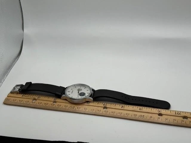 Reloj Hombre KOMONO Who's Who Gallery 384/400 Tono Plata Cuarzo Batería Nueva Foto 4 de 4