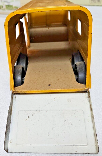 ERTL Pressed Steel 1970's Vista Doma Horse Van 5th Wheel Trailer w/Ramp 15.5" - Picture 8 of 10