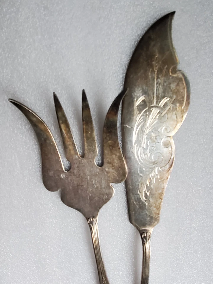 Couverts de Service à Poisson- Décor Floral Argent ? - Photo 2/4